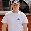 Знакомства: Данил, 24 года, Слободской