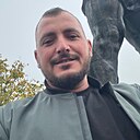 Знакомства: Артём, 32 года, Ессентуки
