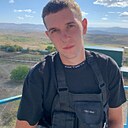 Знакомства: Тимофей, 21 год, Саки