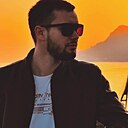 Знакомства: Андрей, 32 года, Ялта