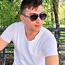 Знакомства: Dragos, 26 лет, București