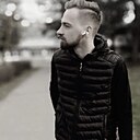 Знакомства: Илья, 25 лет, Печора