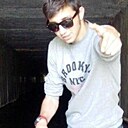 Знакомства: Артём, 27 лет, Каменское