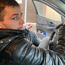 Знакомства: Виктор, 31 год, Уральск