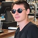 Знакомства: Максим, 21 год, Амурск