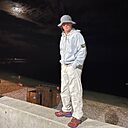 Знакомства: Игорь, 21 год, Ялта