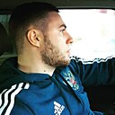 Знакомства: Артем, 32 года, Тюмень