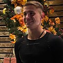 Знакомства: Ростислав, 24 года, Москва