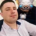 Знакомства: Максим, 30 лет, Новопавловск