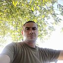 Знакомства: Виктор, 32 года, Чернигов