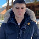 Знакомства: Динис, 25 лет, Храдец-Кралове