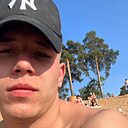 Знакомства: Даниил, 25 лет, Москва