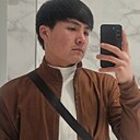 Знакомства: Диёрбек, 21 год, Крупки