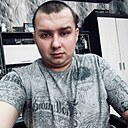 Знакомства: Максим, 24 года, Снежное