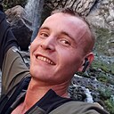 Знакомства: Антон, 23 года, Сокулук