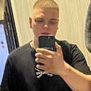 Знакомства: Виктор, 24 года, Кизел
