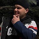 Знакомства: Александр, 24 года, Феодосия