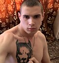 Знакомства: Артём, 23 года, Миллерово