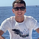 Знакомства: Макс, 32 года, Шымкент