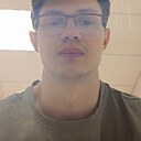 Знакомства: Илья, 22 года, Белово