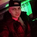 Знакомства: Юра, 27 лет, Болотное