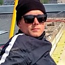 Знакомства: Виктор, 26 лет, Губаха