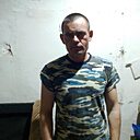 Знакомства: Максим, 37 лет, Шелаболиха