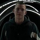 Знакомства: Валера, 18 лет, Чайковский