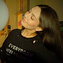 Знакомства: Алина, 23 года, Омск