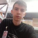 Знакомства: Виктор, 23 года, Абаза