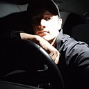 Знакомства: Дмитрий, 32 года, Керчь