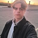 Знакомства: Максим, 22 года, Киев