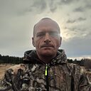 Знакомства: Валерий, 42 года, Тюхтет