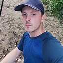 Знакомства: Антон, 28 лет, Магадан