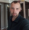 Знакомства: Евгений, 31 год, Уссурийск