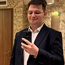 Знакомства: Andrei, 24 года, Brașov