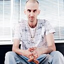 Знакомства: Максим, 31 год, Иглино