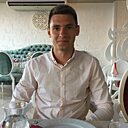 Знакомства: Олег, 32 года, Москва