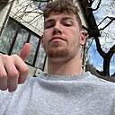 Знакомства: Andrei, 22 года, București