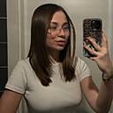 Знакомства: Лилия, 24 года, Мензелинск