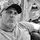 Знакомства: Жук, 39 лет, Никополь