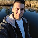 Знакомства: Максим, 22 года, Россошь