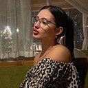 Знакомства: Eseniya, 23 года, Нижнекамск