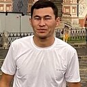 Знакомства: Макс, 26 лет, Туркестан