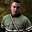 Знакомства: Максим, 19 лет, Белово