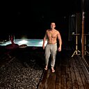 Знакомства: Олег, 34 года, Владикавказ