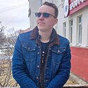 Знакомства: Владислав, 27 лет, Магадан