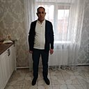 Знакомства: Вова, 40 лет, Белореченск