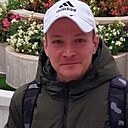 Знакомства: Илья, 31 год, Магнитогорск
