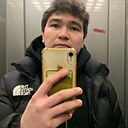Знакомства: Максим, 25 лет, Химки